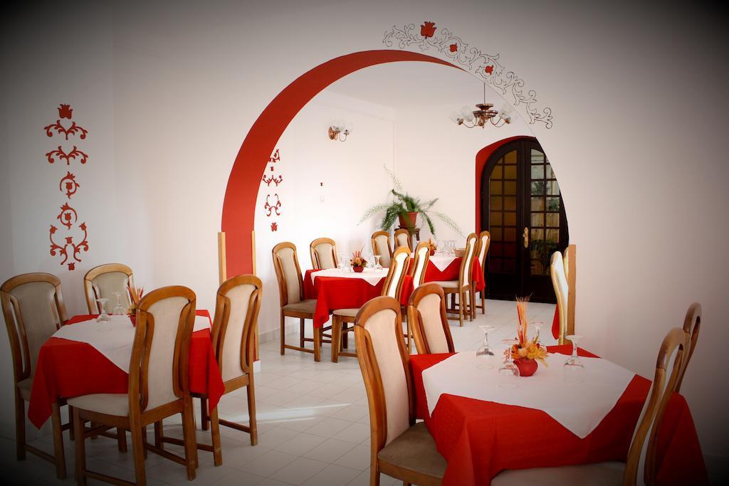 Hotel Tivoli Sovata Extérieur photo
